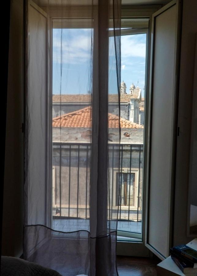 Rooms In Shared Apartment - City Center Catania Eksteriør billede